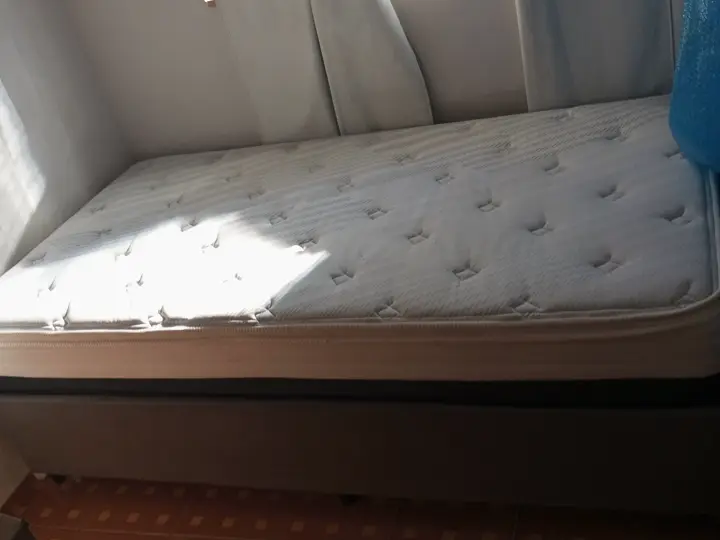 Limpeza de colchão pela Sinlave, depois